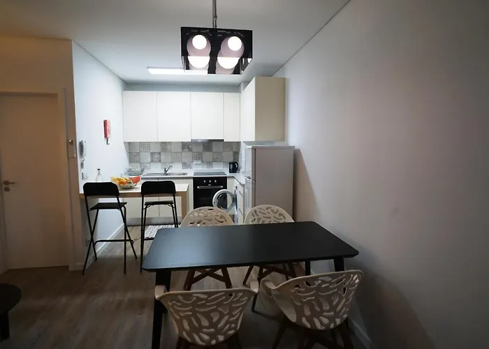 Vakantiehuis Stylish House - Air Cond, Breakfast, Free Parking, By Porto With Lda Vila Nova de Gaia