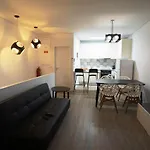 Prázdninový dům Stylish House - Air Cond, Breakfast, Free Parking, By Porto With Lda Vila Nova de Gaia
