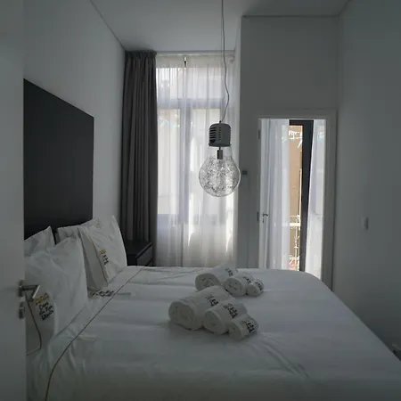 Stylish House - Air Cond, Breakfast, Free Parking, By Porto With Lda Вила-Нова-ди-Гая